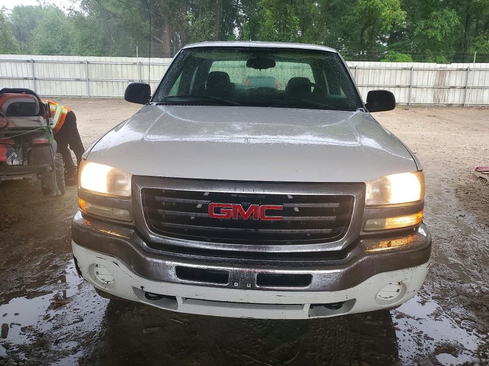 2006 Gmc New Sierra მანქანა იყიდება აუქციონზე, vin: 2GTEC13V061342202, აუქციონის ნომერი: 52739996