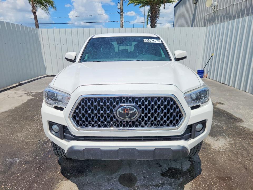 Продаж на аукціоні авто 2018 Toyota Tacoma, vin: 3TMCZ5AN5JM142272, номер лоту: 53662896