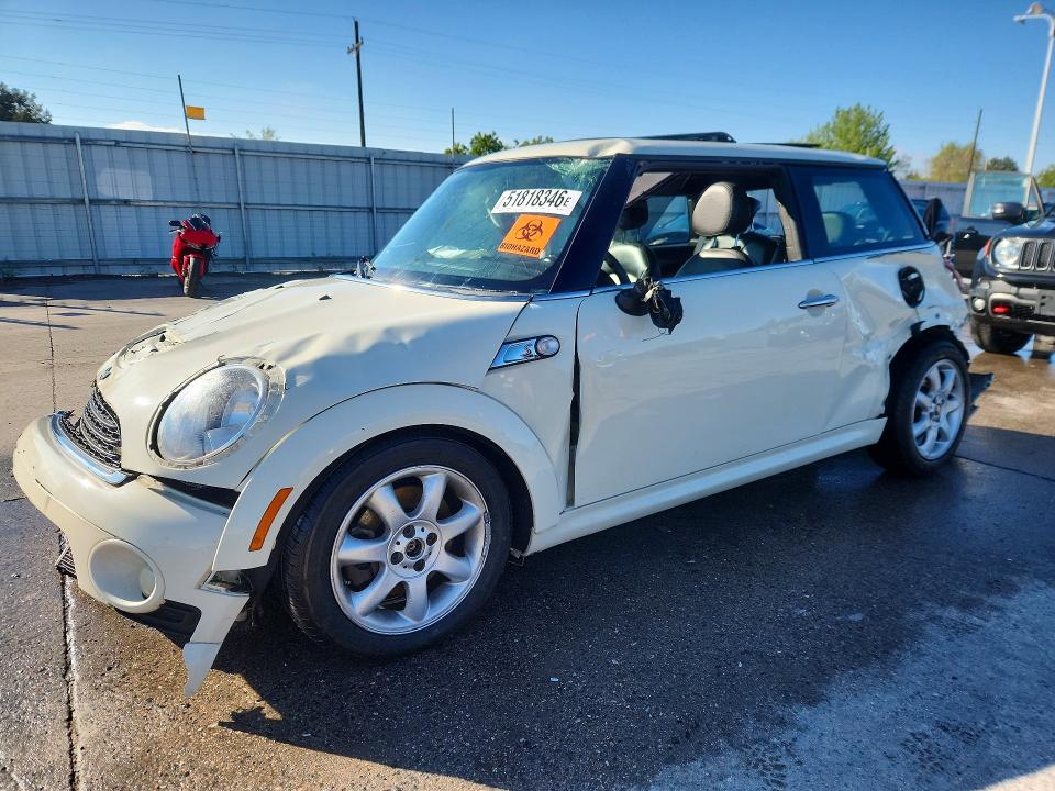 2010 Mini Cooper მანქანა იყიდება აუქციონზე, vin: WMWMF7C56ATX44814, აუქციონის ნომერი: 51818346