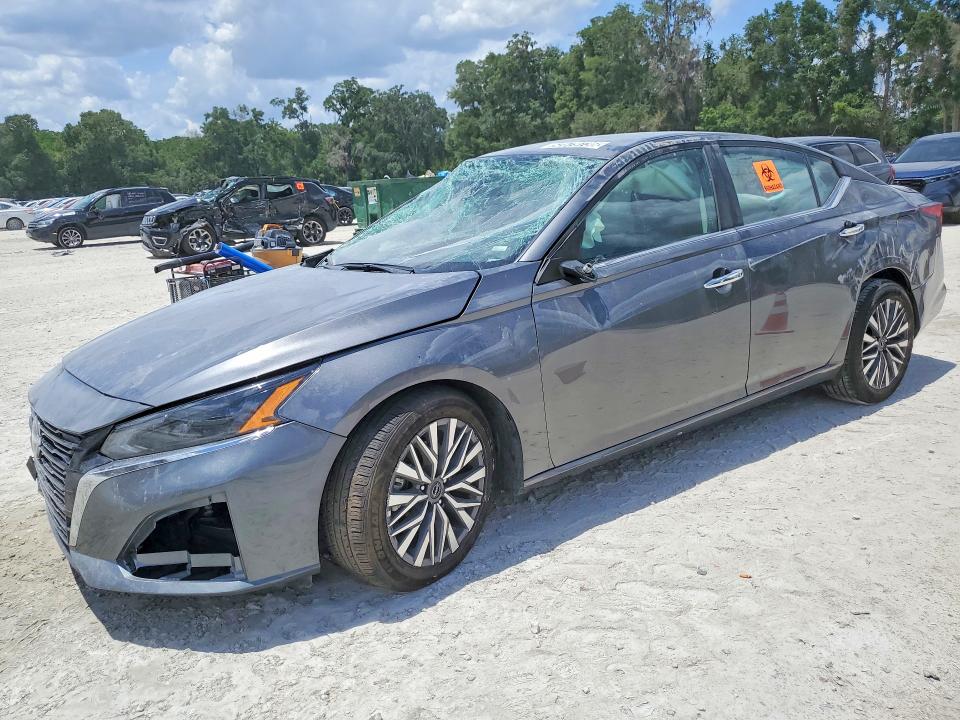 Auction sale of the 2025 Nissan Altima, vin: 1N4BL4DVXSN362331, lot number: 52579736
