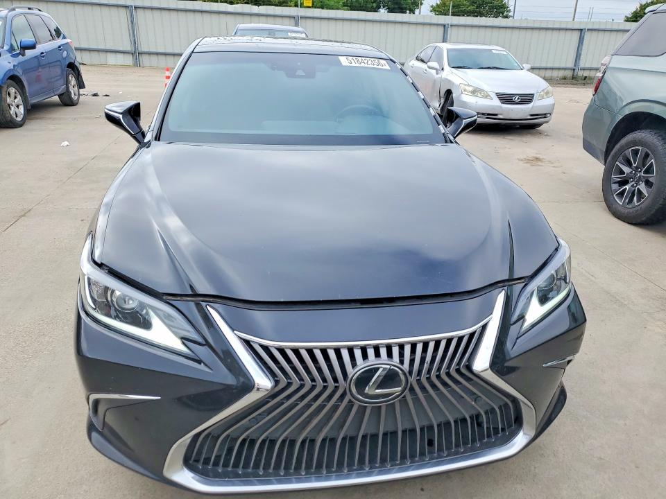 51842356 :رقم المزاد ، 58ADZ1B13LU062982 vin ، 2020 Lexus Es مزاد بيع