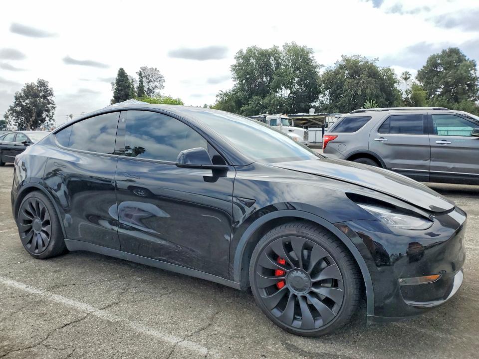 2022 Tesla Model Y მანქანა იყიდება აუქციონზე, vin: 7SAYGDEF2NF406506, აუქციონის ნომერი: 53465356