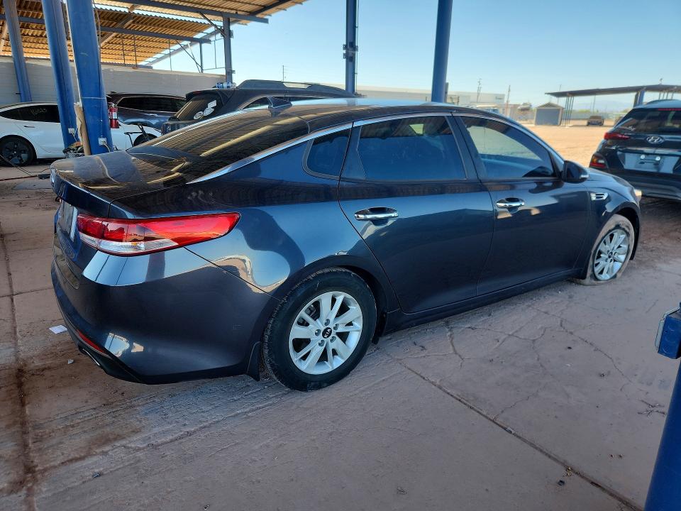 Продажа на аукционе авто 2016 Kia Optima, vin: KNAGT4L32G5107726, номер лота: 53642276