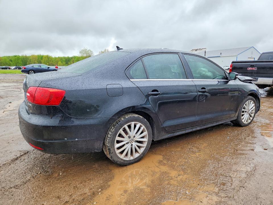 51701036 :رقم المزاد ، 3VWLX7AJ5DM405893 vin ، 2013 Volkswagen Jetta مزاد بيع