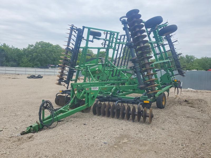 53033976 :رقم المزاد ، N00726X002875 vin ، 2004 John Deere 726 مزاد بيع