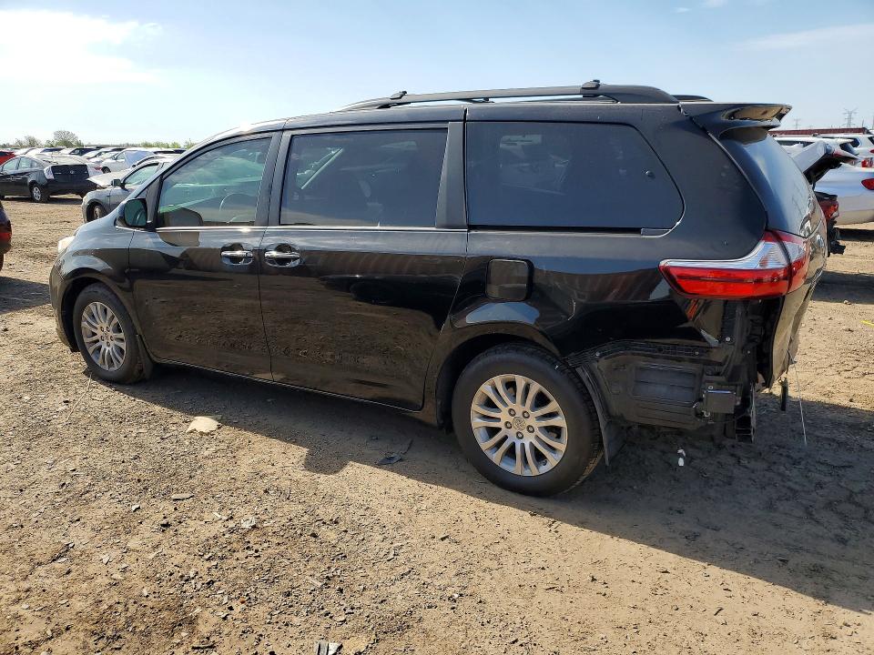52813646 :رقم المزاد ، 5TDYZ3DC9HS849471 vin ، 2017 Toyota Sienna مزاد بيع