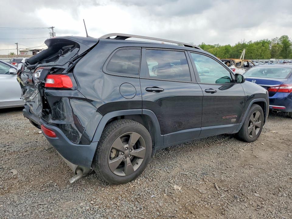 52742486 :رقم المزاد ، 1C4PJMCS1GW268403 vin ، 2016 Jeep Cherokee مزاد بيع