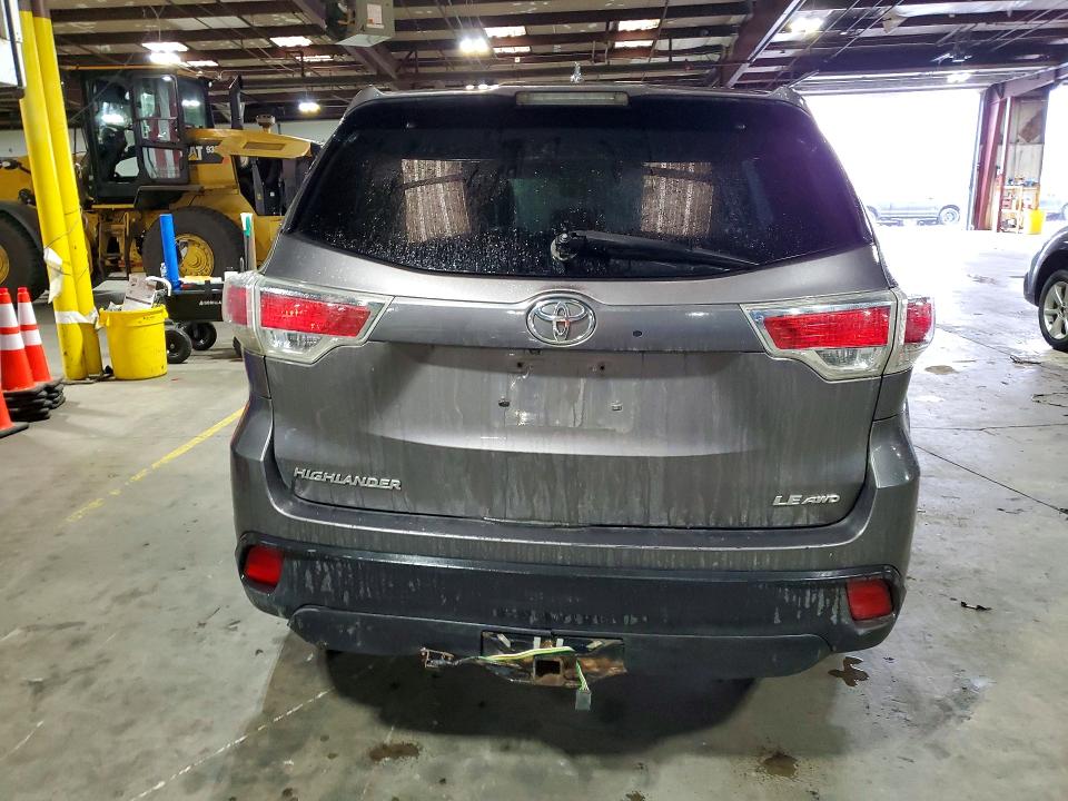 Продаж на аукціоні авто 2015 Toyota Highlander, vin: 5TDBKRFHXFS211166, номер лоту: 52267446