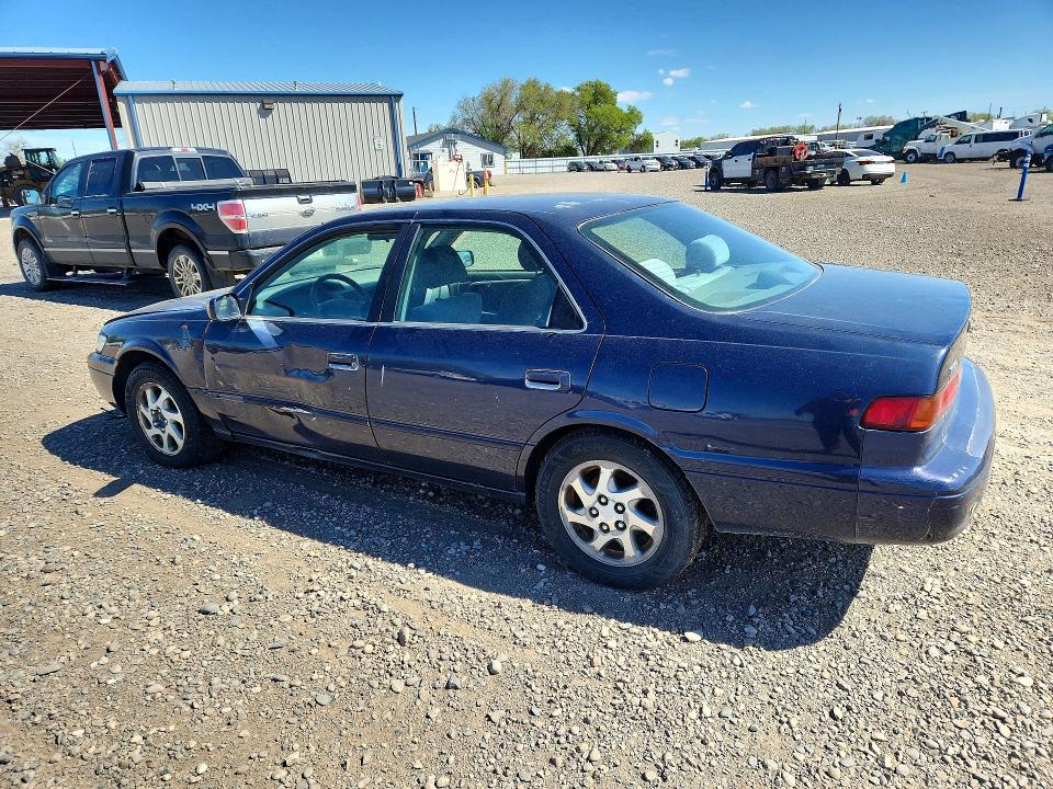 52732956 :رقم المزاد ، 4T1BF22K0XU931663 vin ، 1999 Toyota Camry مزاد بيع
