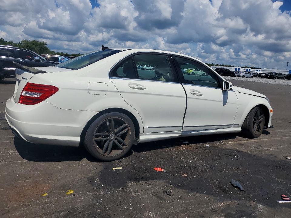 54543536 :رقم المزاد ، WDDGF8BBXCR239684 vin ، 2012 Mercedes-benz C مزاد بيع