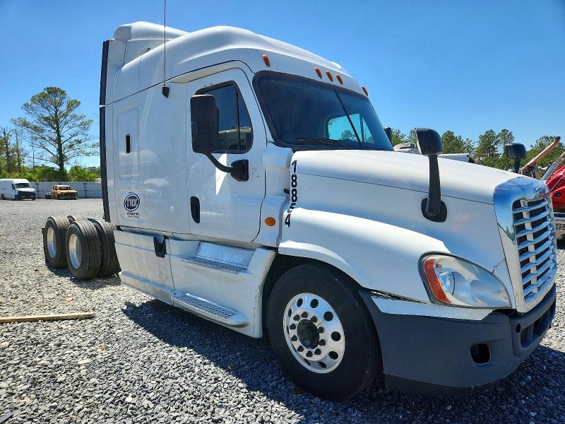 53513336 :رقم المزاد ، 1FUJGLBG4DSBZ9510 vin ، 2013 Freightliner Cascadia مزاد بيع
