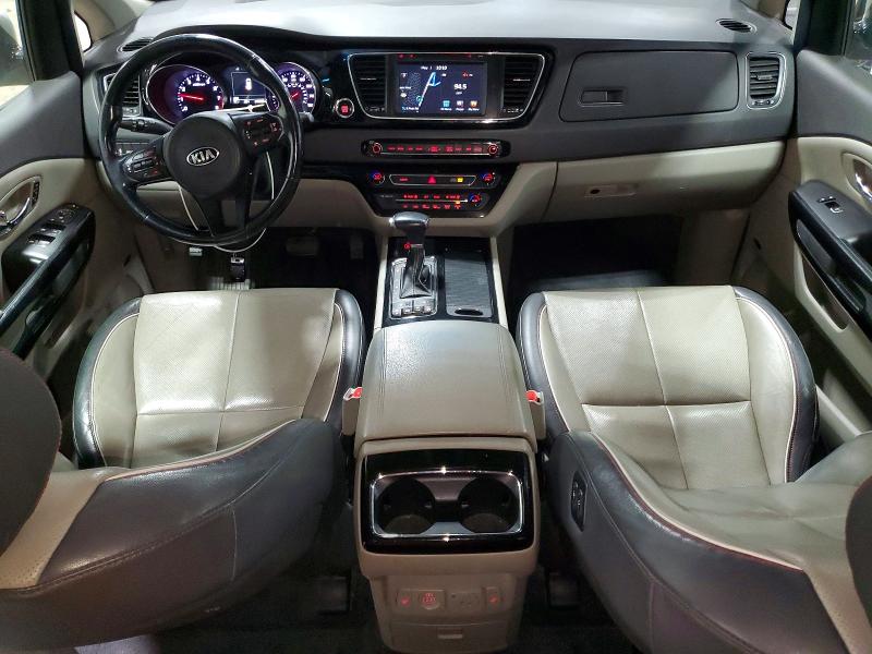 51885076 :رقم المزاد ، KNDMC5C13H6312400 vin ، 2017 Kia Sedona مزاد بيع
