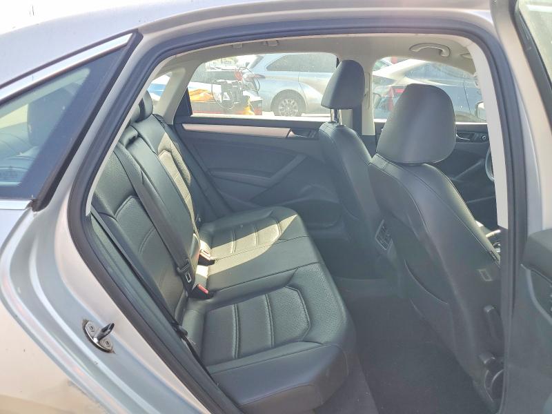 2013 Volkswagen Passat მანქანა იყიდება აუქციონზე, vin: 1VWBP7A33DC042122, აუქციონის ნომერი: 54876646