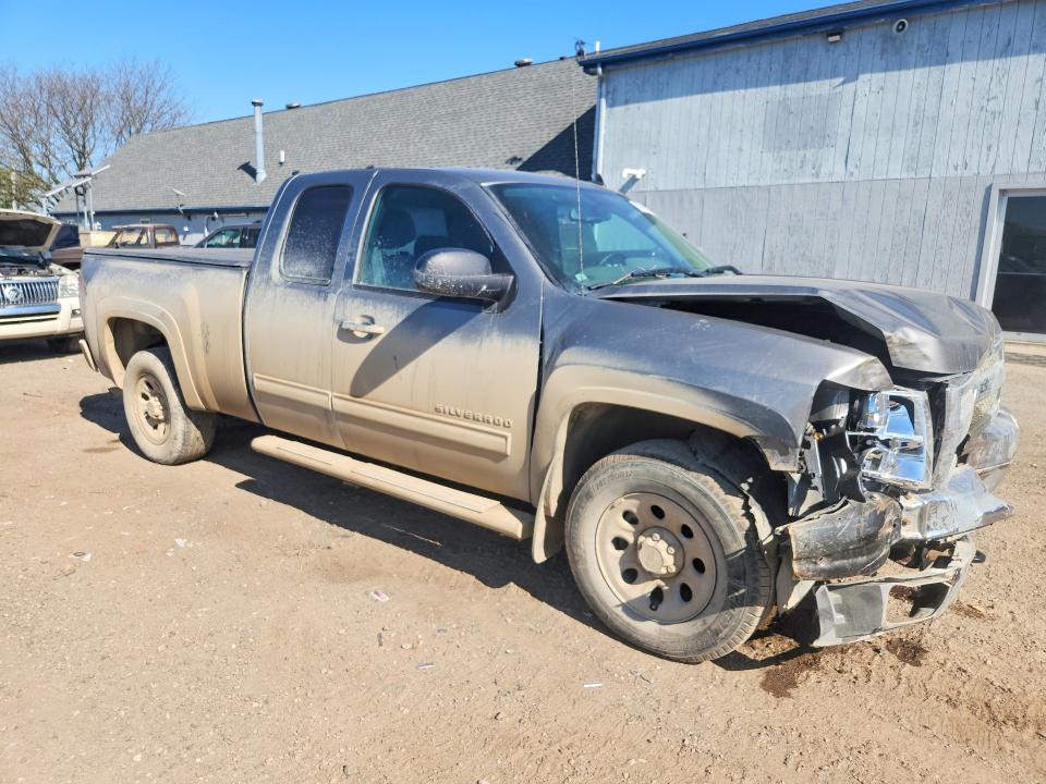 Продажа на аукционе авто 2013 Chevrolet Silverado, vin: 1GCRKREAXDZ198658, номер лота: 52182636