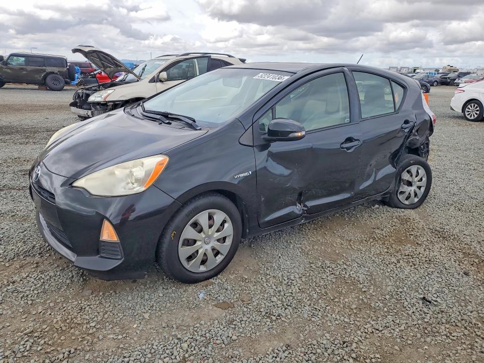 52241036 :رقم المزاد ، JTDKDTB36D1544377 vin ، 2013 Toyota Prius C مزاد بيع