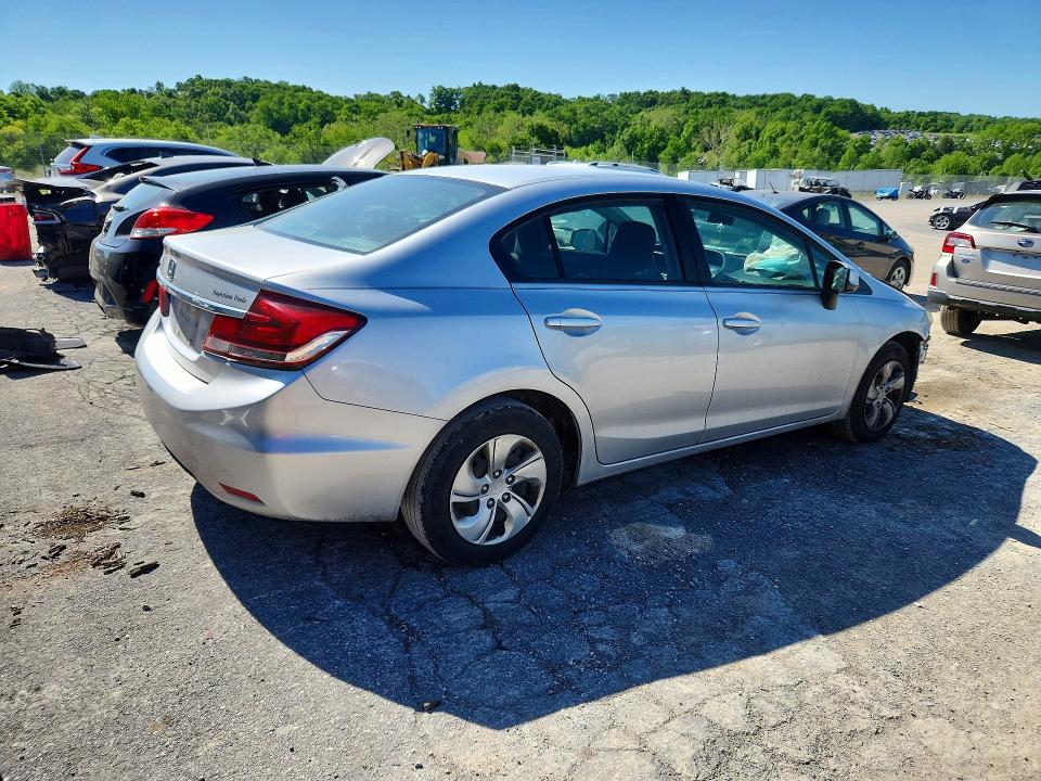 2013 Honda Civic მანქანა იყიდება აუქციონზე, vin: 2HGFB2F52DH570720, აუქციონის ნომერი: 54553136