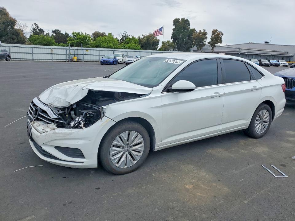 52170446 :رقم المزاد ، 3VWC57BU8KM135876 vin ، 2019 Volkswagen Jetta مزاد بيع