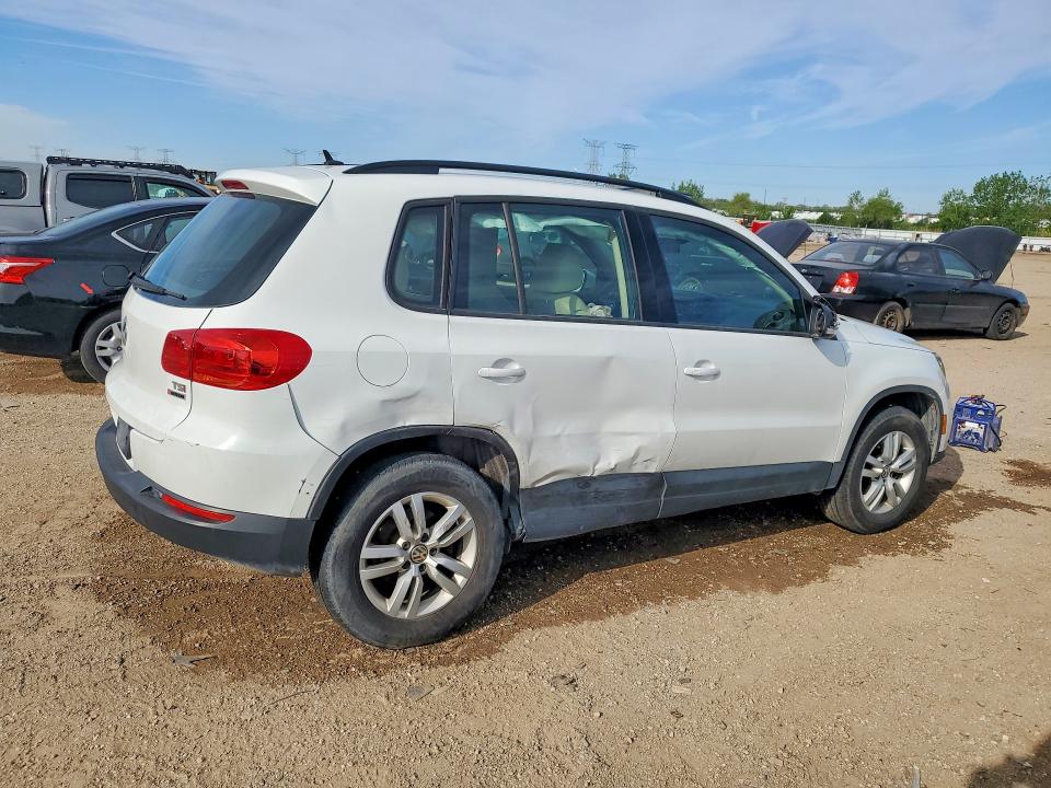 Продажа на аукционе авто 2016 Volkswagen Tiguan, vin: WVGBV7AX2GW611858, номер лота: 53997016