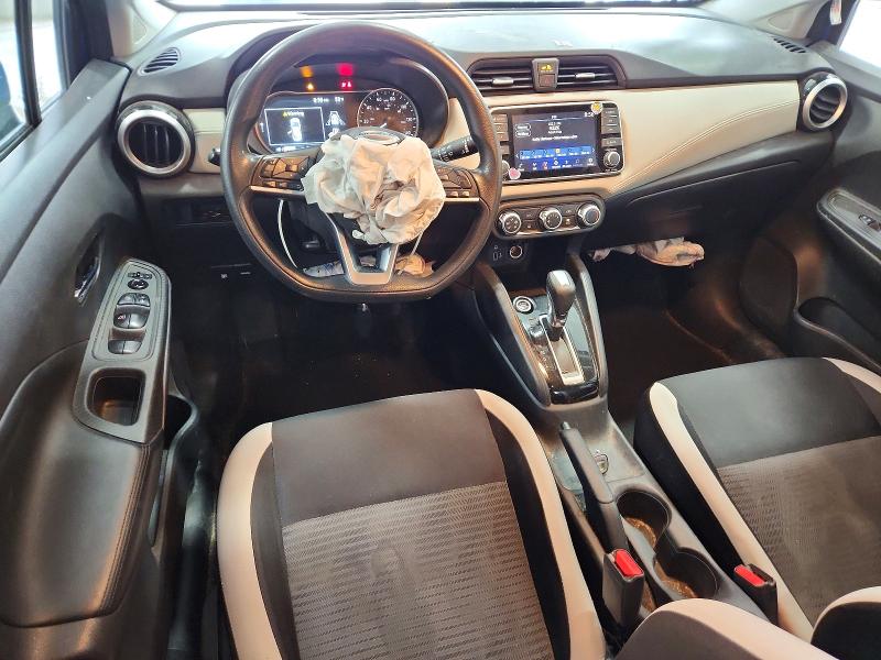52321856 :رقم المزاد ، 3N1CN8EV1LL870688 vin ، 2020 Nissan Versa مزاد بيع
