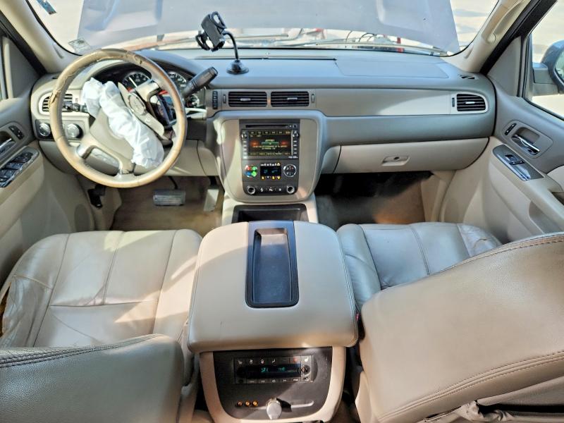 41628176 :رقم المزاد ، 1GNUKJE32AR223178 vin ، 2010 Chevrolet Suburban مزاد بيع