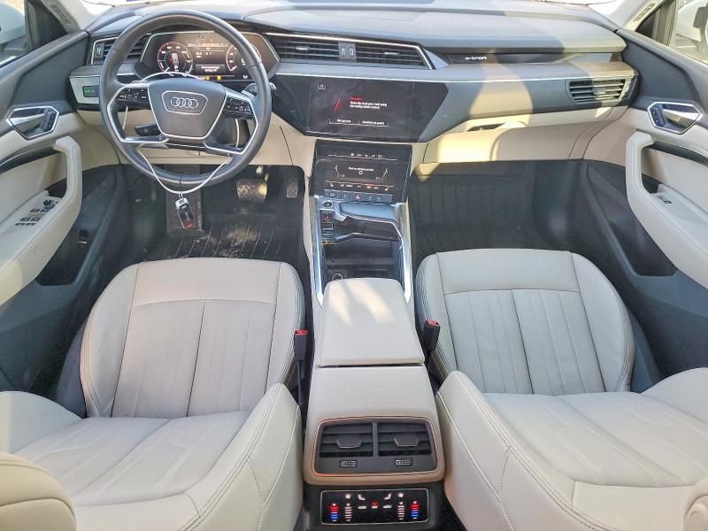 Продаж на аукціоні авто 2022 Audi E-tron, vin: WA1AAAGE6NB012586, номер лоту: 54344516