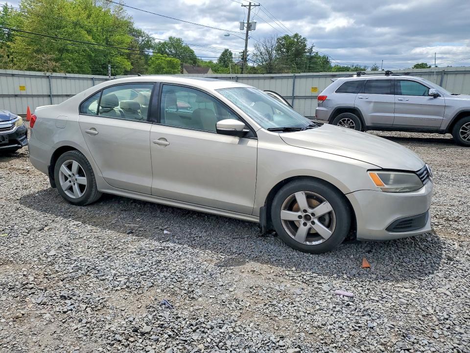 53760106 :رقم المزاد ، 3VWDP7AJ8CM313020 vin ، 2012 Volkswagen Jetta مزاد بيع