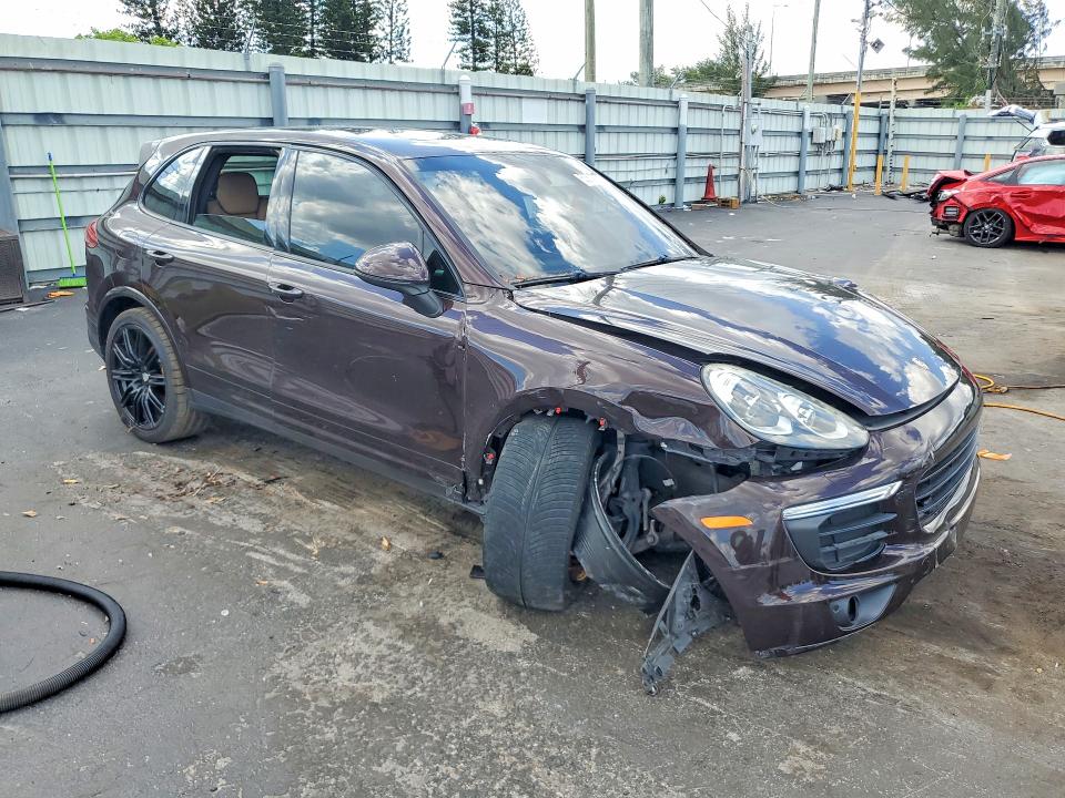 53883676 :رقم المزاد ، WP1AA2A2XHKA91838 vin ، 2017 Porsche Cayenne مزاد بيع