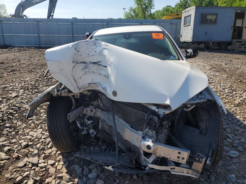 52950676 :رقم المزاد ، 55SWF4JB2HU233681 vin ، 2017 Mercedes-benz C مزاد بيع