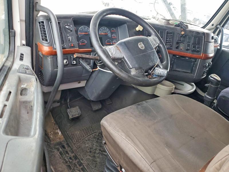 2011 Volvo Vn მანქანა იყიდება აუქციონზე, vin: 4V4NC9EG7BN293851, აუქციონის ნომერი: 53843386