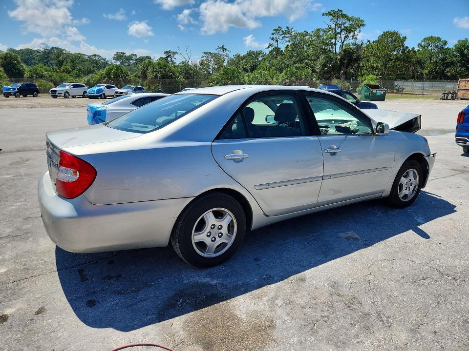 2003 Toyota Camry მანქანა იყიდება აუქციონზე, vin: 4T1BF32K03U043205, აუქციონის ნომერი: 53950786