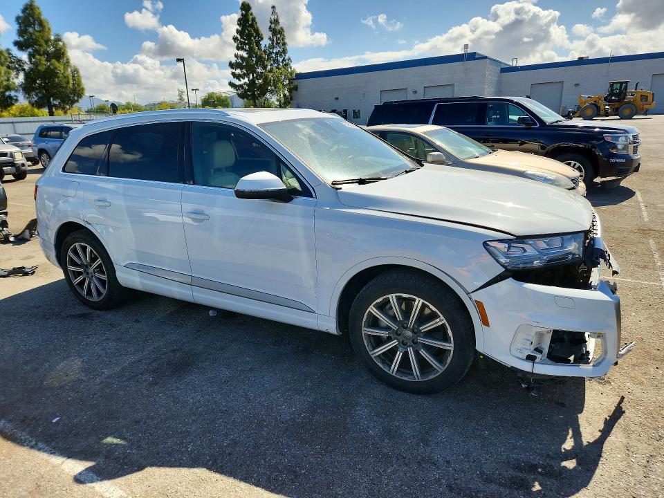 54912896 :رقم المزاد ، WA1LHAF75JD032057 vin ، 2018 Audi Q7 مزاد بيع