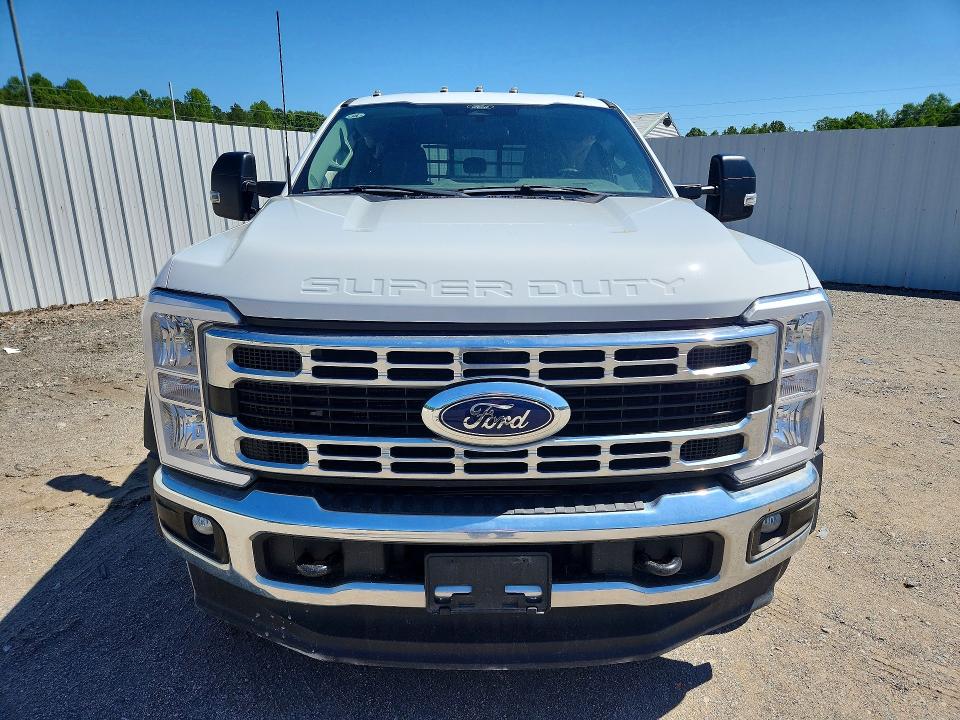 52523466 :رقم المزاد ، 1FD0W5HT2REC37868 vin ، 2024 Ford F550 مزاد بيع