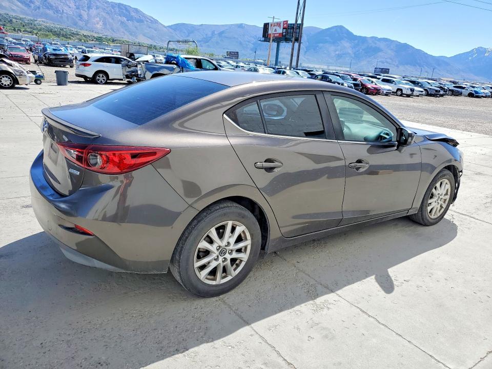 52405816 :رقم المزاد ، 3MZBM1V75FM226336 vin ، 2015 Mazda 3 مزاد بيع