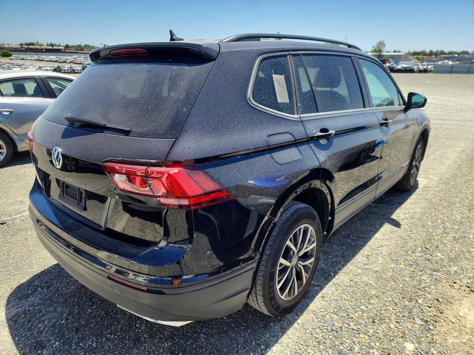 Продажа на аукционе авто 2021 Volkswagen Tiguan, vin: 3VV1B7AX5MM042820, номер лота: 53162326