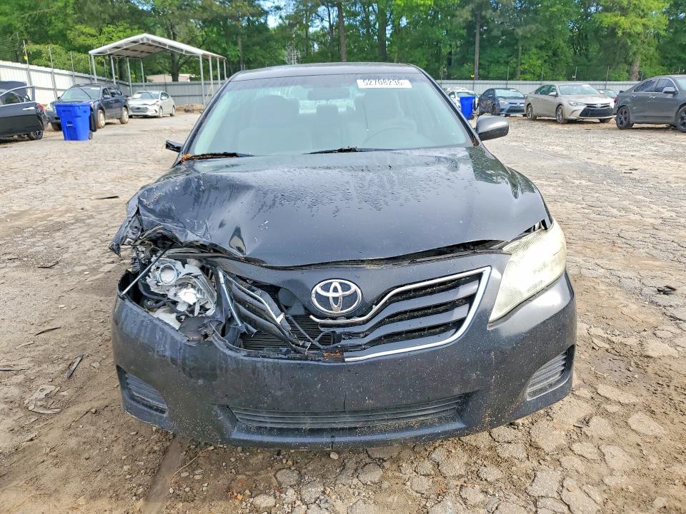 52708236 :رقم المزاد ، 4T1BF3EK2BU774017 vin ، 2011 Toyota Camry مزاد بيع
