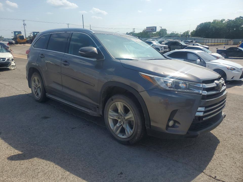 2018 Toyota Highlander მანქანა იყიდება აუქციონზე, vin: 5TDDZRFH9JS808709, აუქციონის ნომერი: 53951836