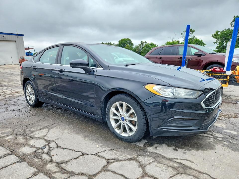 55031116 :رقم المزاد ، 3FA6P0H75HR177264 vin ، 2017 Ford Fusion مزاد بيع
