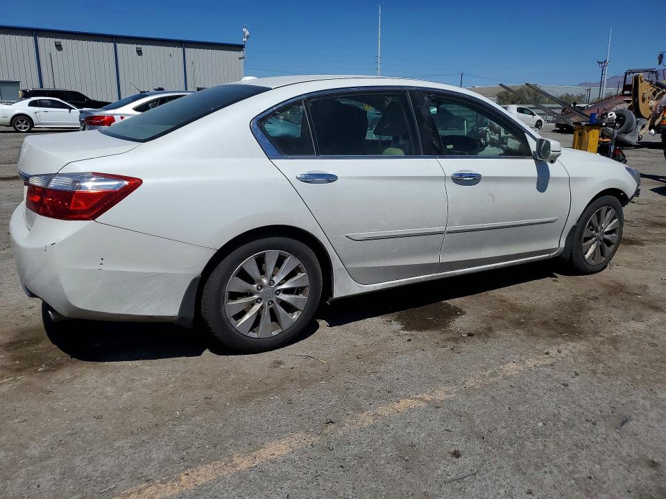 Продажа на аукционе авто 2015 Honda Accord, vin: 1HGCR2F84FA110372, номер лота: 54400996