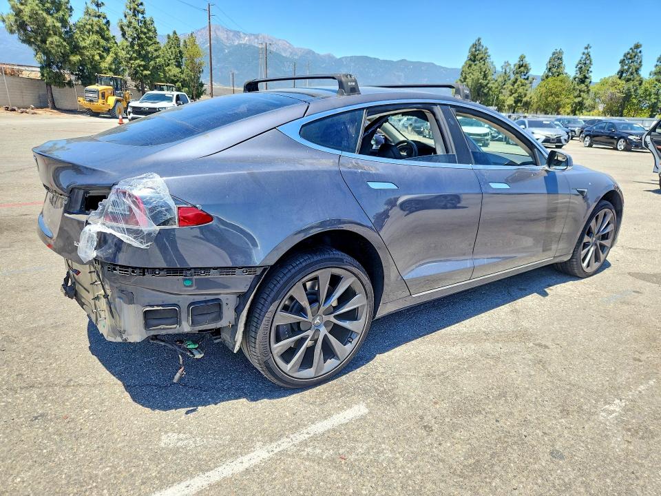 Продаж на аукціоні авто 2018 Tesla Model S, vin: 5YJSA1E25JF283973, номер лоту: 53633156