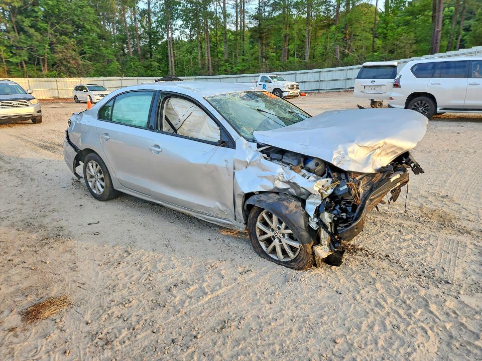 55586336 :رقم المزاد ، 3VWD07AJ9FM353728 vin ، 2015 Volkswagen Jetta مزاد بيع