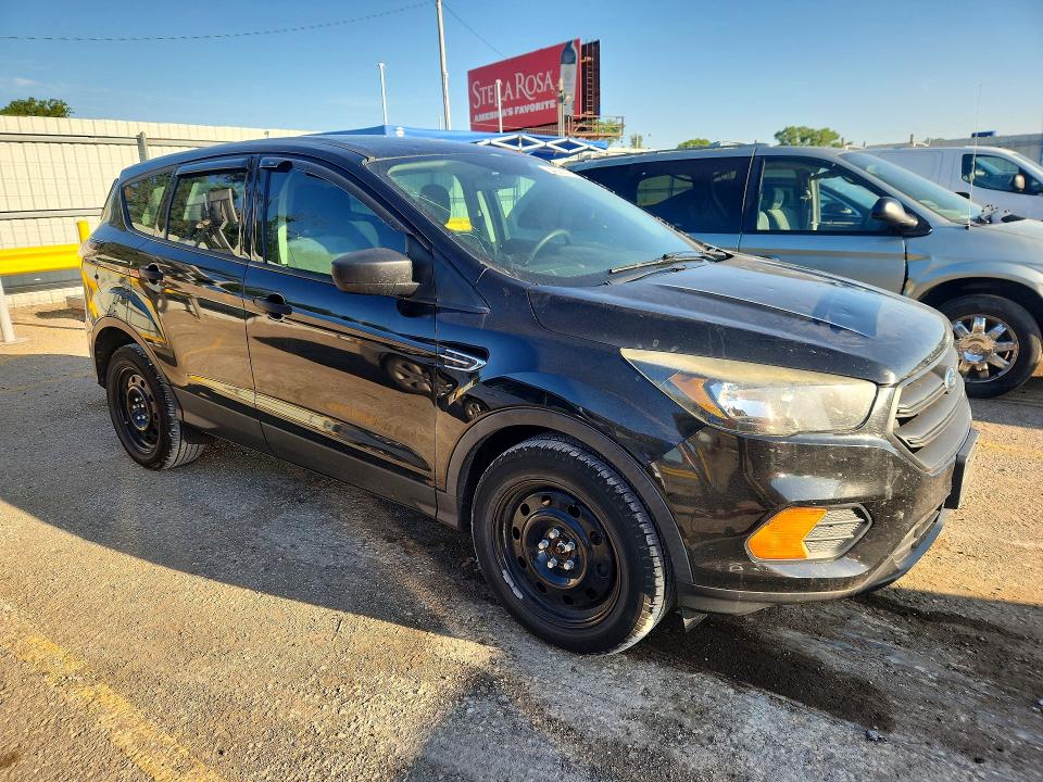 54206576 :رقم المزاد ، 1FMCU0F78JUA42038 vin ، 2018 Ford Escape مزاد بيع