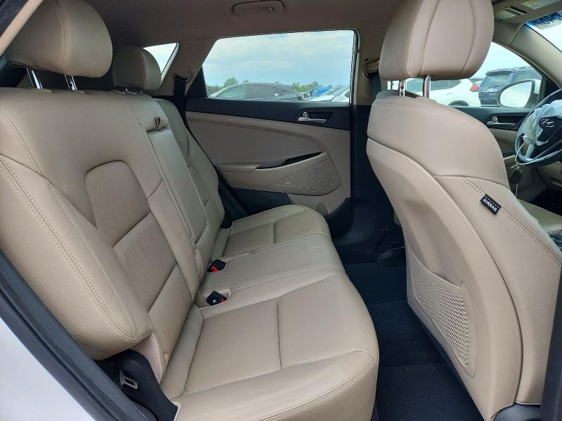53160546 :رقم المزاد ، KM8J33A4XJU809333 vin ، 2018 Hyundai Tucson مزاد بيع