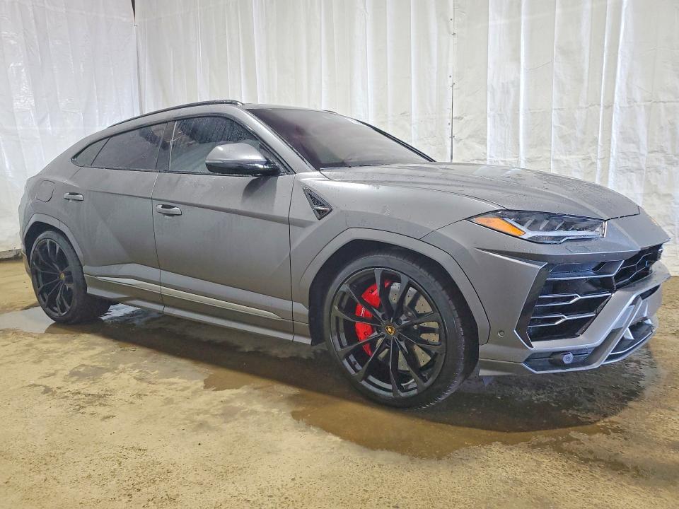 Продажа на аукционе авто 2022 Lamborghini Urus, vin: ZPBUA1ZL6NLA17160, номер лота: 93206445
