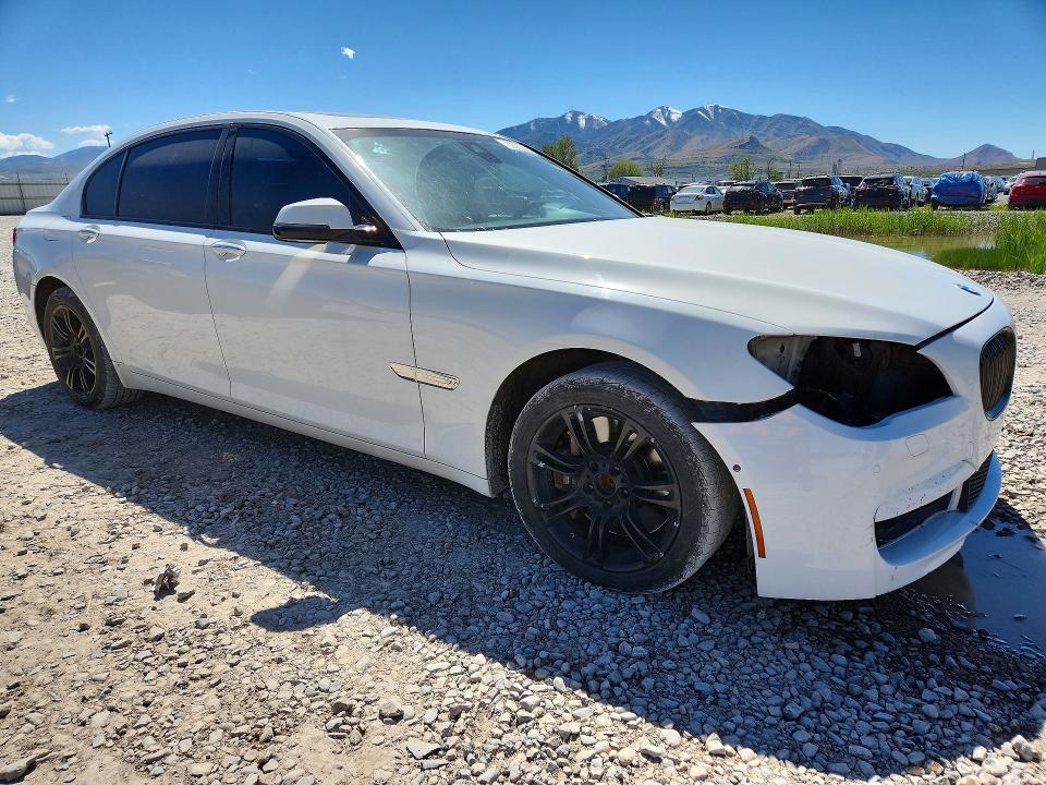 52220806 :رقم المزاد ، WBAYF8C57DD140596 vin ، 2013 Bmw 750 مزاد بيع