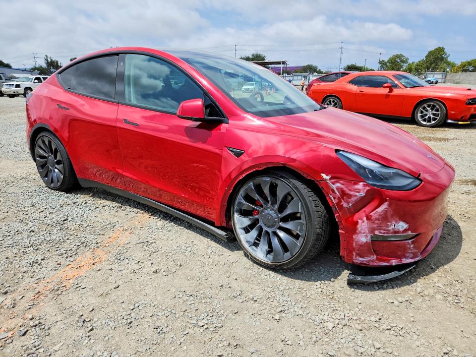 53672506 :رقم المزاد ، 7SAYGDEF8PF740378 vin ، 2023 Tesla Model Y مزاد بيع