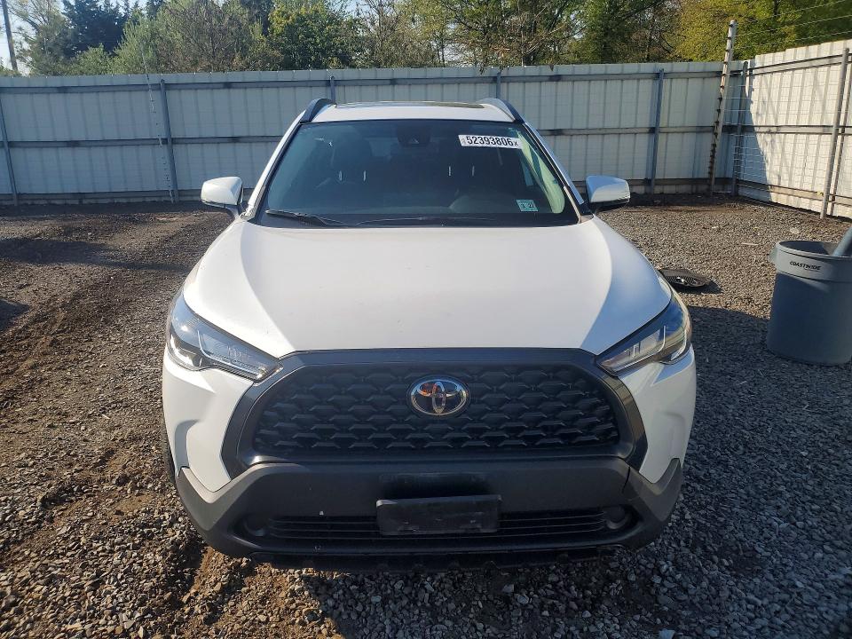 52393806 :رقم المزاد ، 7MUBAABG7NV013280 vin ، 2022 Toyota Corolla Cross مزاد بيع