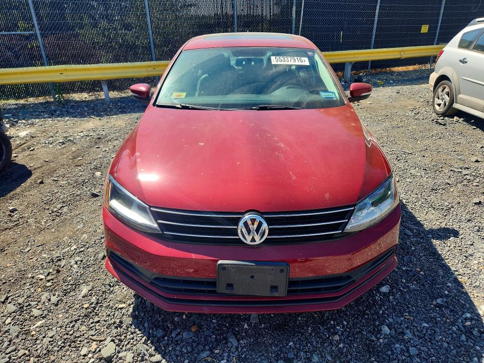 55337916 :رقم المزاد ، 3VWB67AJ8HM409926 vin ، 2017 Volkswagen Jetta مزاد بيع