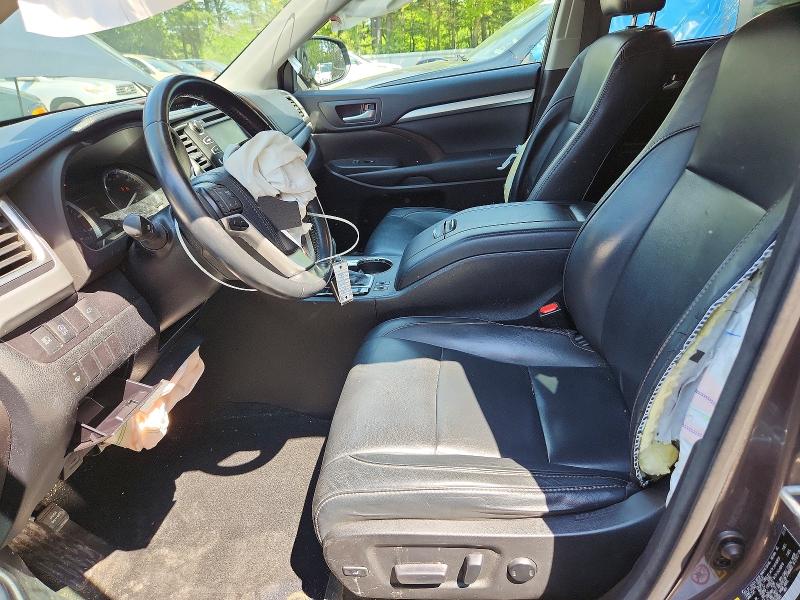 Продажа на аукционе авто 2017 Toyota Highlander, vin: 5TDJZRFH3HS381945, номер лота: 52987296