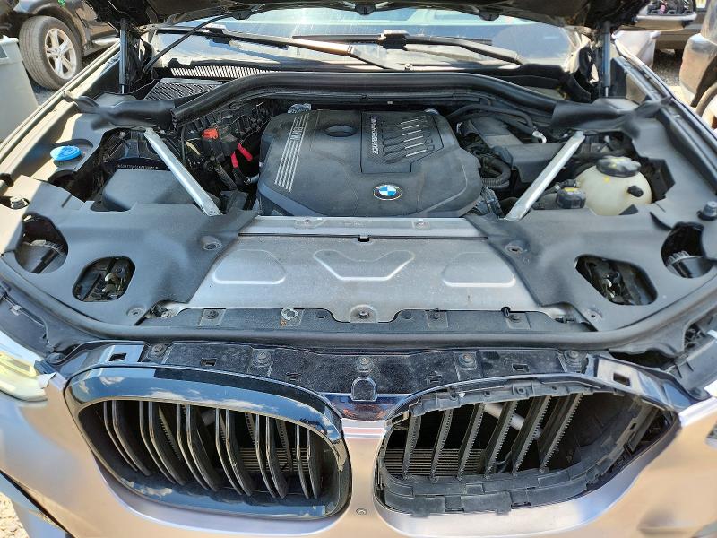 54833626 :رقم المزاد ، 5UX2V5C04M9F00670 vin ، 2021 Bmw X4 مزاد بيع