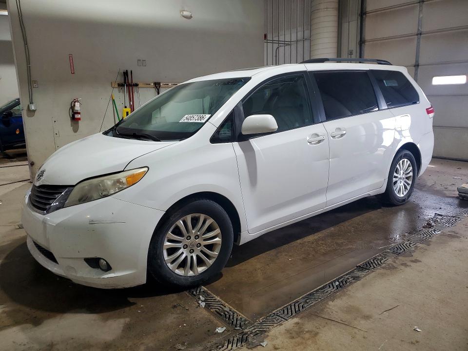 2013 Toyota Sienna მანქანა იყიდება აუქციონზე, vin: 5TDYK3DC7DS292705, აუქციონის ნომერი: 54857386